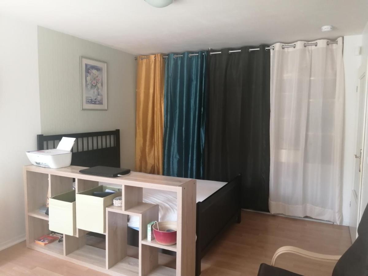 Kievaille Appartement Plaisir Buitenkant foto